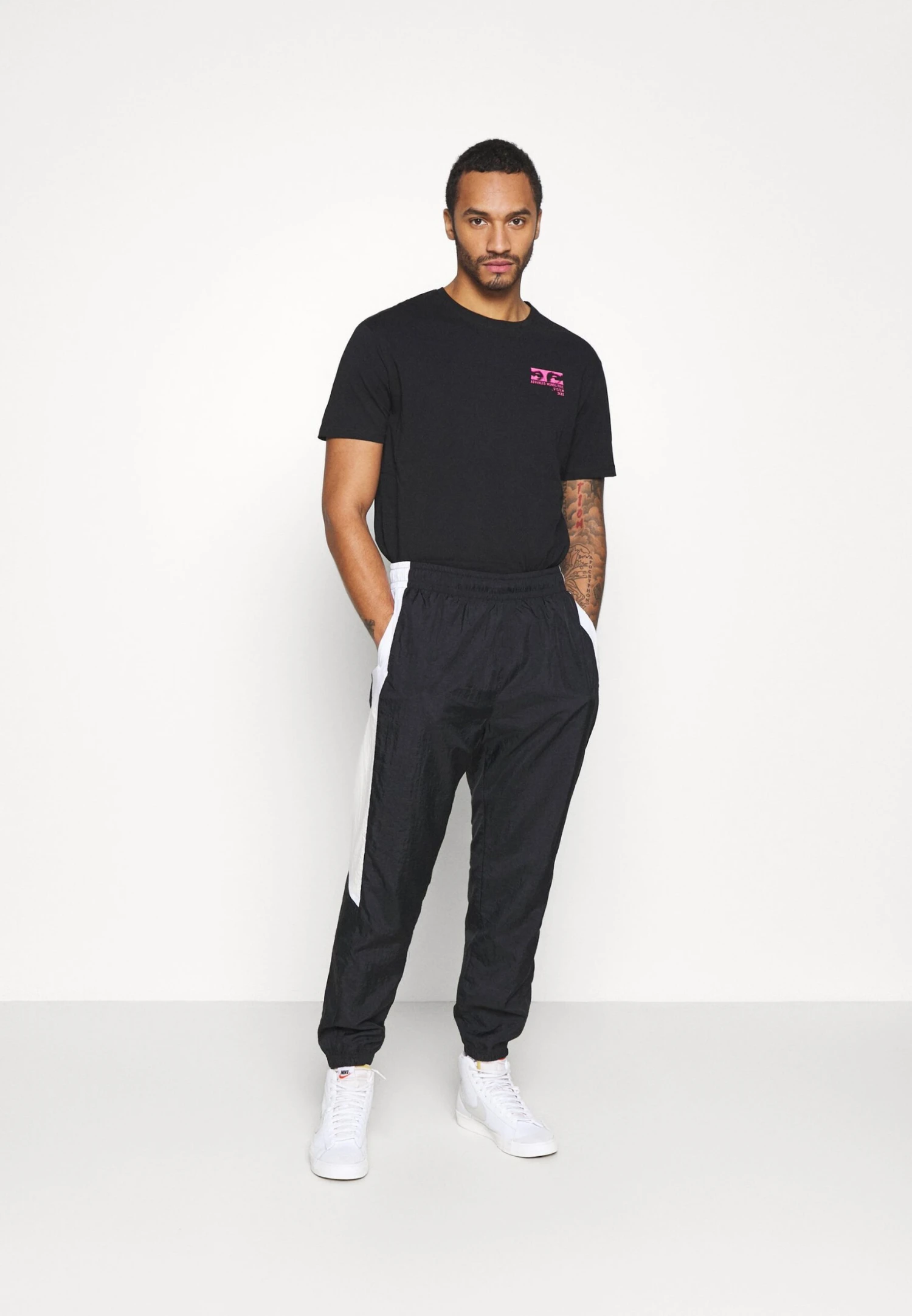 YOURTURN Unisex - T-Shirt Print - Black 2 YOURTURN Unisex - T-Shirt Print - Black - Afbeelding 2