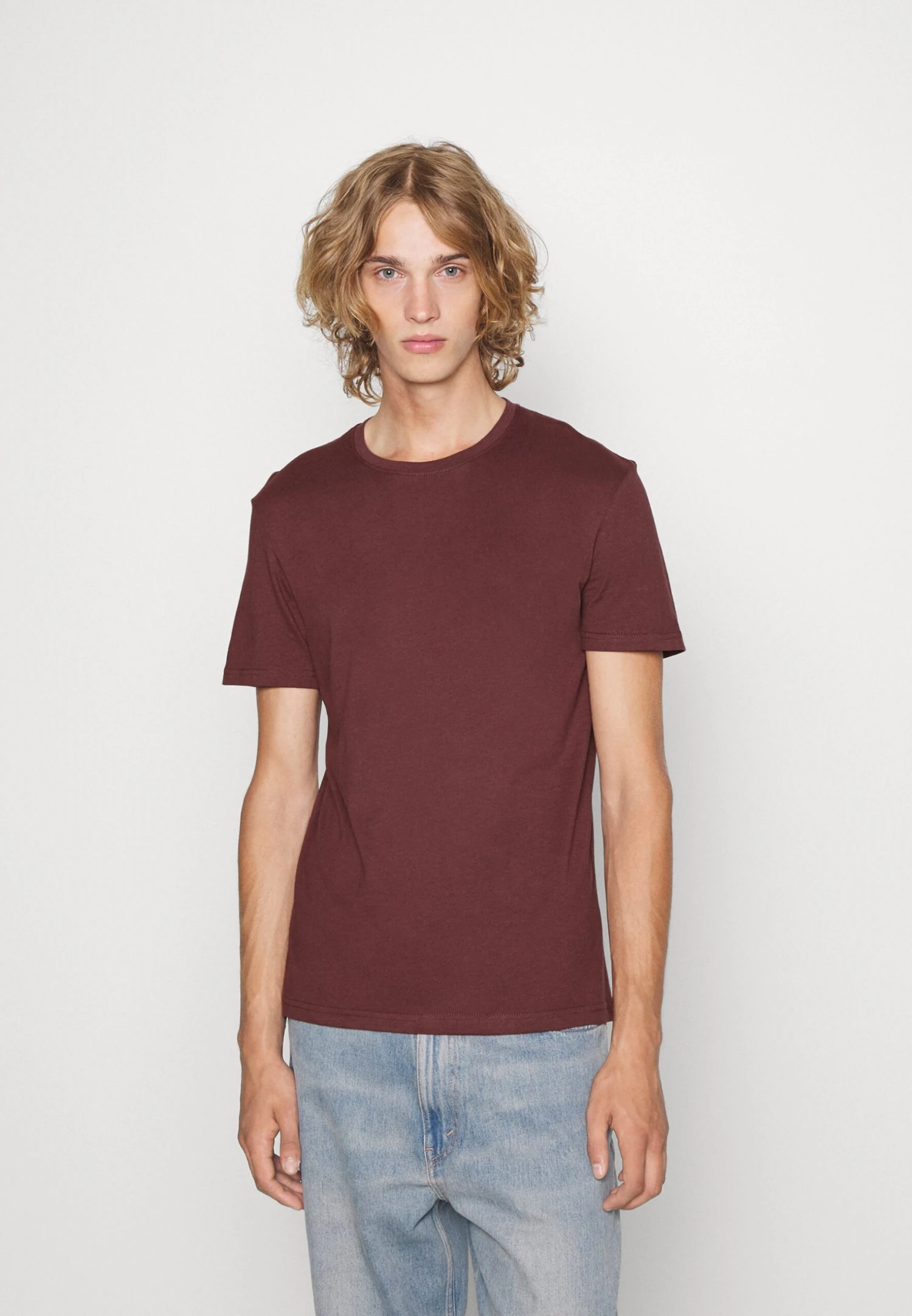 Pier One 5 Pack - T-Shirt Basic - Bordeaux/Light Grey/Brown 2 Pier One 5 Pack - T-Shirt Basic - Bordeaux/Light Grey/Brown - Afbeelding 2