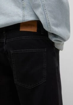 PULL & BEAR Wide - Relaxed Fit Jeans - Black 11 PULL & BEAR Wide - Relaxed Fit Jeans - Black -Herenkledingwinkel 389c5028af664dc68f86009e85eebdb0