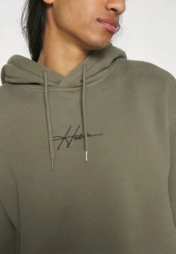 Hollister Co. Summer Icon Unisex - Hoodie - Olive 11 Hollister Co. Summer Icon Unisex - Hoodie - Olive -Herenkledingwinkel 3b0b2903027e444eaa59c46868ff83b0