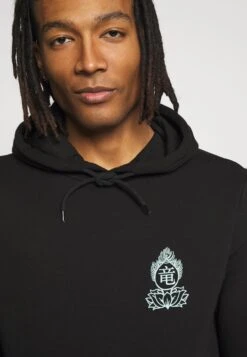 YOURTURN Hoodie - Black 13 YOURTURN Hoodie - Black -Herenkledingwinkel 4c825b30c3bf4d60ab23acf9d91d2d66