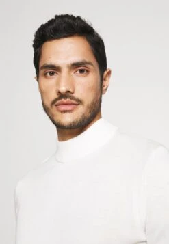 Pier One Trui - White -Herenkledingwinkel 5f0d1b0fc9994eb4a0ce0d288748551c