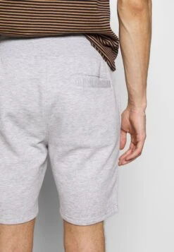 Pier One 2 Pack - Shorts -Light Grey /Black 11 Pier One 2 Pack - Shorts -Light Grey /Black -Herenkledingwinkel 6ba6400f66f84542b84ee27faefc2a3b