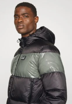 EA7 Emporio Armani Jacket - Winterjas - Black -Herenkledingwinkel 811cadeb298e43d79cd9759bc9828f6c