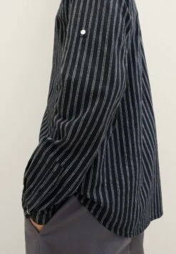 TOM TAILOR Denim Mit Stehkragen - Overhemd - Black Stripe 10 TOM TAILOR Denim Mit Stehkragen - Overhemd - Black Stripe -Herenkledingwinkel 83b9b1615edd4a46bc6fb0125e645946