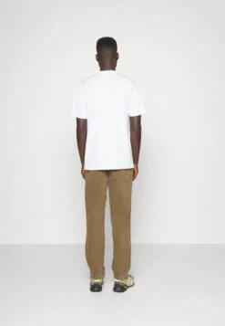 HUF Chips Tee - T-Shirt Print - White 7 HUF Chips Tee - T-Shirt Print - White -Herenkledingwinkel 8f9f91ee285d4760be1c735f9f55acb0