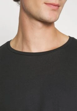 Pier One 2 Pack - Longsleeve - Black/Khaki -Herenkledingwinkel 9738d7a40e2d43ecbbab45cbd3bc692f