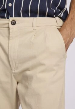 Redefined Rebel Jacko - Chino - Sandshell -Herenkledingwinkel 97bfcf20417e4d5a9370e23fade21431