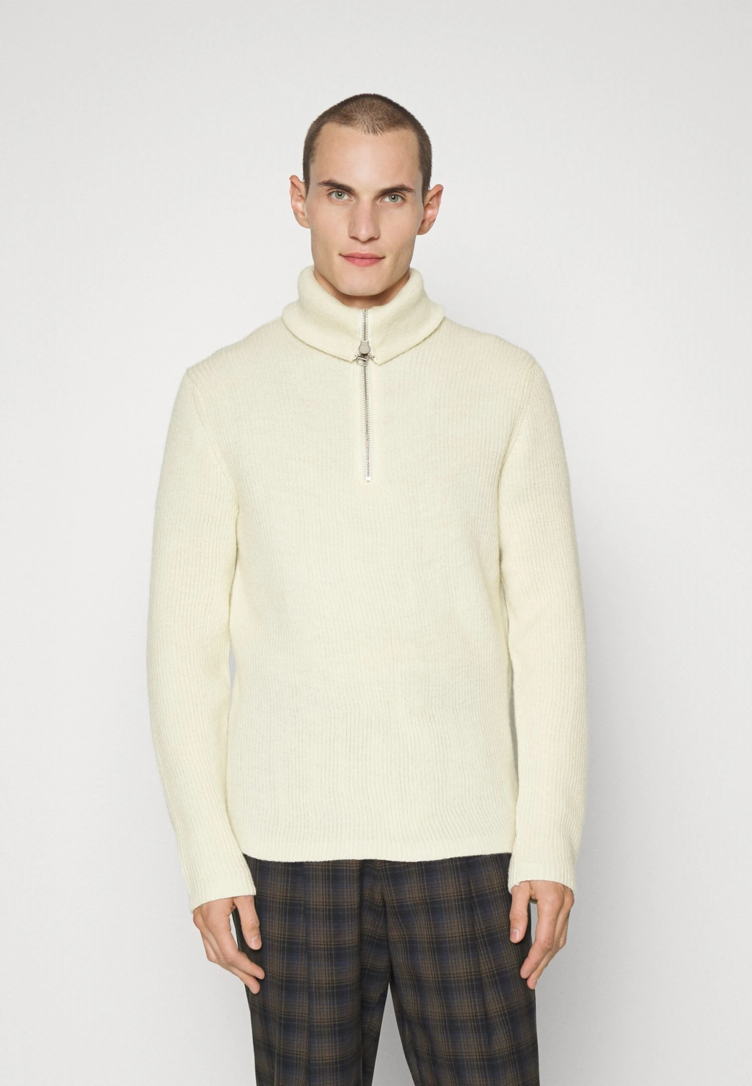 NN07 Holger - Trui - Ecru 1 NN07 Holger - Trui - Ecru