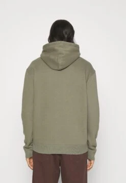 Hollister Co. Summer Icon Unisex - Hoodie - Olive 8 Hollister Co. Summer Icon Unisex - Hoodie - Olive -Herenkledingwinkel a00c2d49955e4700a2b45b5f5a5896ae