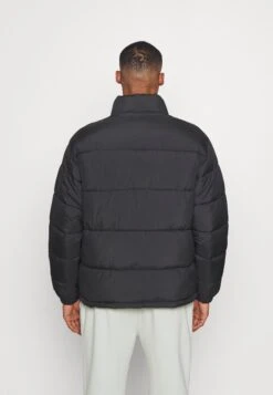 YOURTURN Oversize Puffer Jacket Unisex- Winterjas - Black 7 YOURTURN Oversize Puffer Jacket Unisex- Winterjas - Black -Herenkledingwinkel b57499cc4ae34e7f9e98987799f2440f