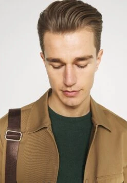 Pier One Basic Crewneck - Trui - Mottled Dark Green -Herenkledingwinkel c4a75157027844b18a449c0bf30f39e5