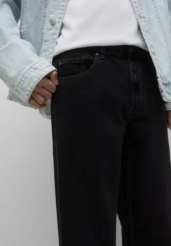 PULL & BEAR Wide - Relaxed Fit Jeans - Black 10 PULL & BEAR Wide - Relaxed Fit Jeans - Black -Herenkledingwinkel e253f85c920b48d4a8b1d7e4ff8137b7
